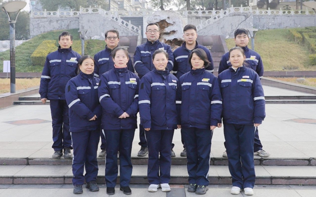 喜報(bào)！全國(guó)表彰，股份公司猇亭片區(qū)電解四班榜上有名！